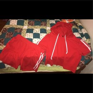 Red and white short suit❗️